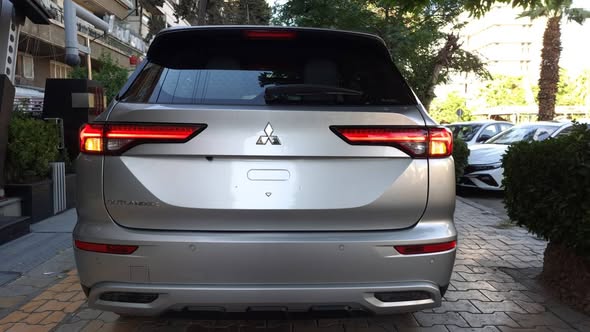 متسوبيشي أوت لاندر 2025 - صورة 4