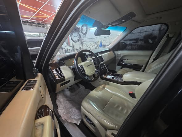 لاند روفر فوج 2014 - صورة 4