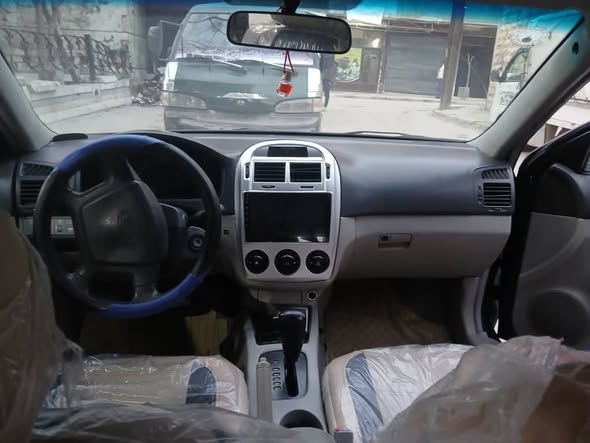 كيا سيراتو 2006 - صورة 1