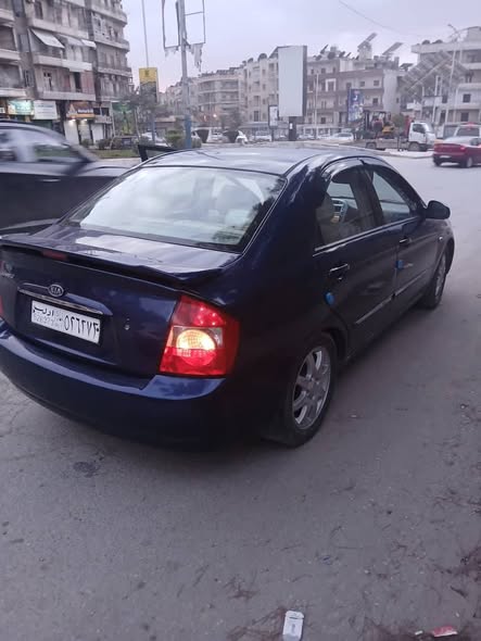 كيا سيراتو 2006 - صورة 2