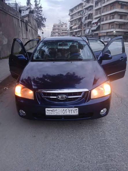 كيا سيراتو 2006 - صورة 3