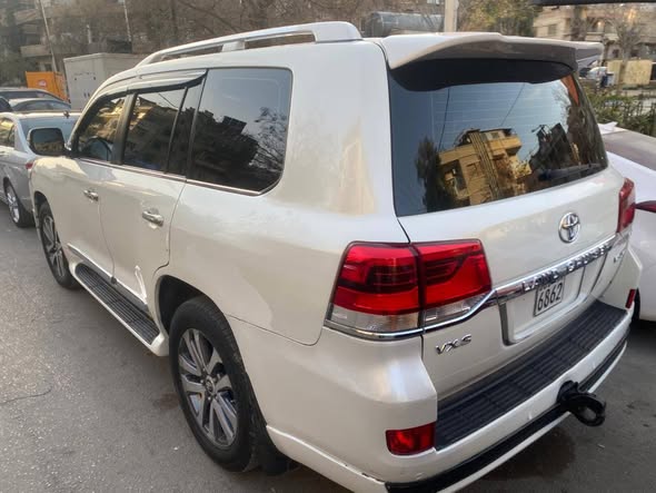 تويوتا لاند كروزر 2016 - صورة 2