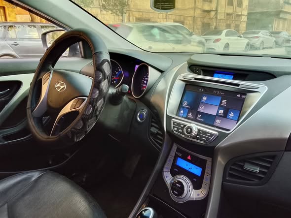 هيونداي إلنترا افانتي 2012 - صورة 4