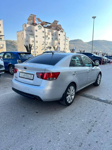 كيا فورتي 2010 - صورة 3