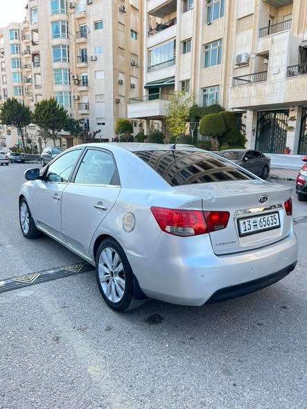 كيا فورتي 2010 - صورة 4