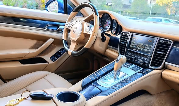 بورشيه باناميرا 2010 - صورة 2