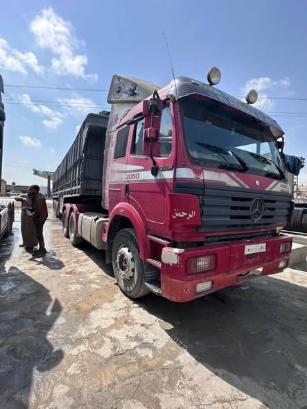 مرسيدس 2050 1977 - صورة 3