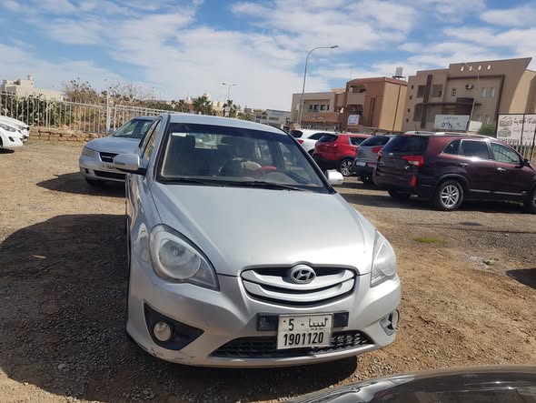 هواندي اكسنت 2010 - صورة 2