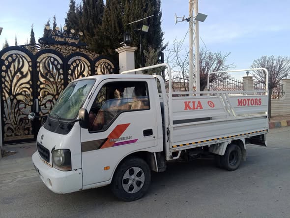 كيا غواصا 2700 2002 - صورة 2