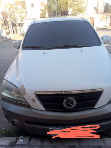 كيا سيرنتو 2005 - صورة 3