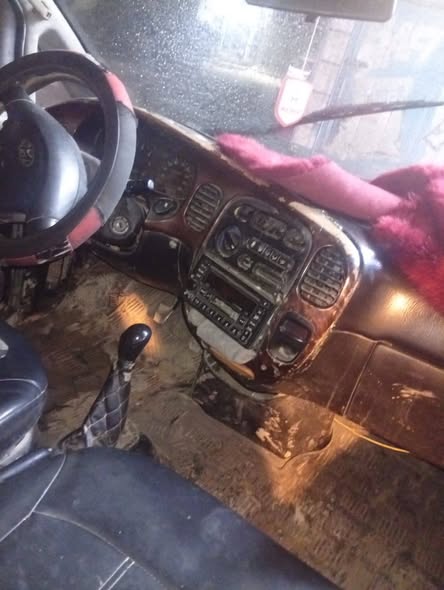 هيونداي ستاريكس 1999 - صورة 3