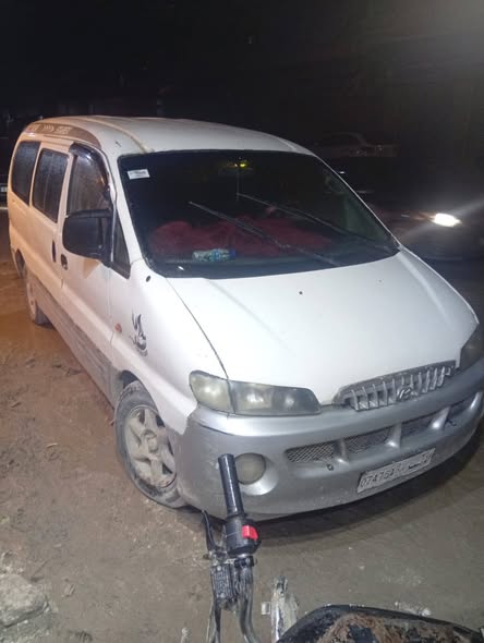 هيونداي ستاريكس 1999 - صورة 4