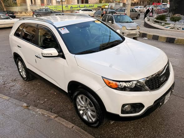 كيا سورينتو 2011 - صورة 3