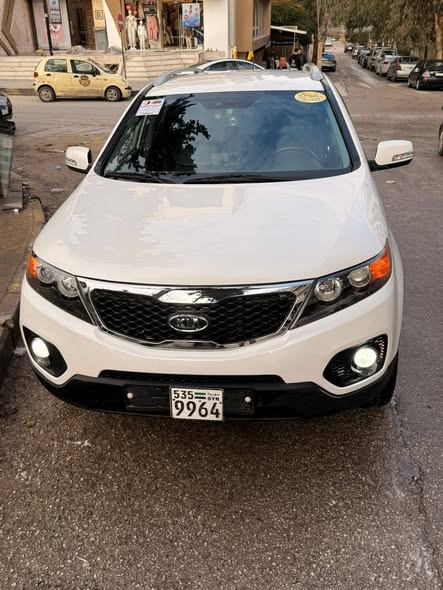 كيا سورينتو 2011 - صورة 4