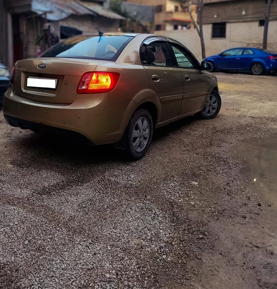 كيا ريو 2011 - صورة 2