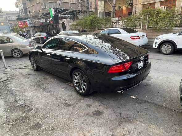 أودي A7 2012 - صورة 2
