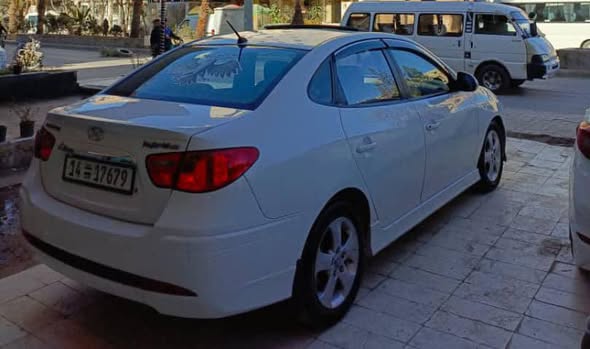 هيونداي افانتي 2009 - صورة 2