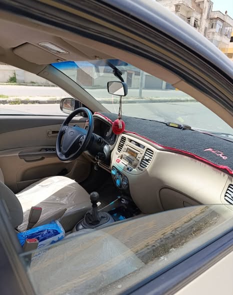 كيا ريو 2010 - صورة 2