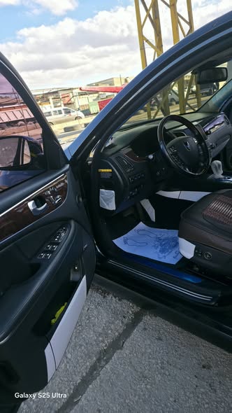 كيا كادينزا 2012 - صورة 1