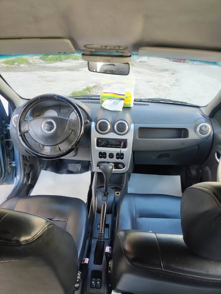 رينو لوجان ستيشن 2011 - صورة 3