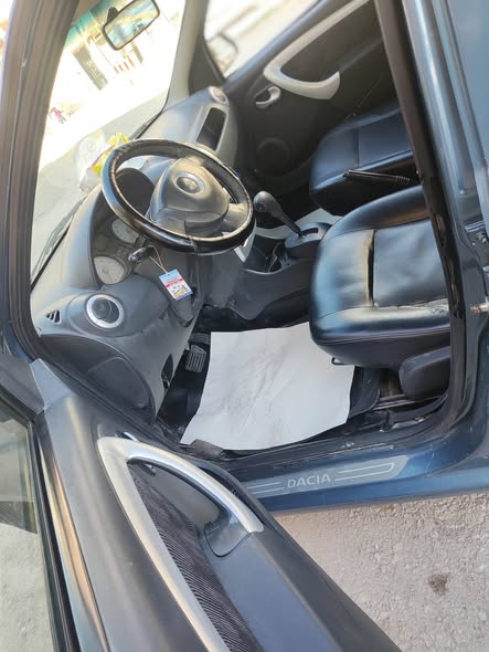 رينو لوجان ستيشن 2011 - صورة 5