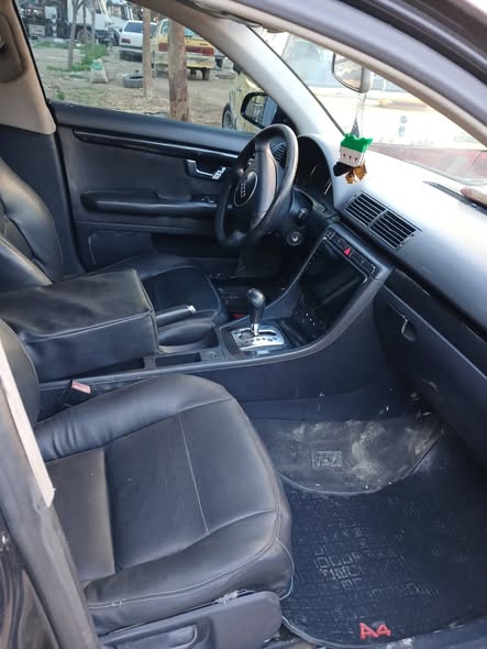 أودي A4 2005 - صورة 4