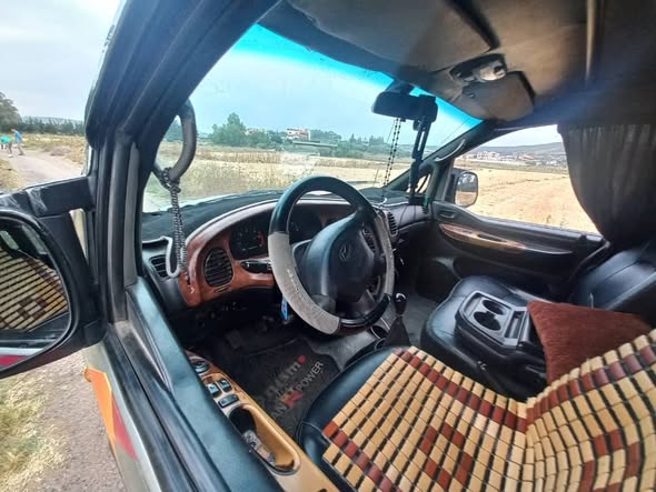 هيونداي ستاريكس 2002 - صورة 5