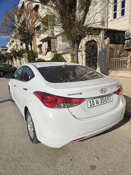 هيونداي إلنترا 2012 - صورة 4