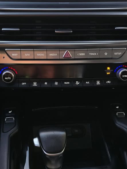 كيا تيلورايد 2022 - صورة 3