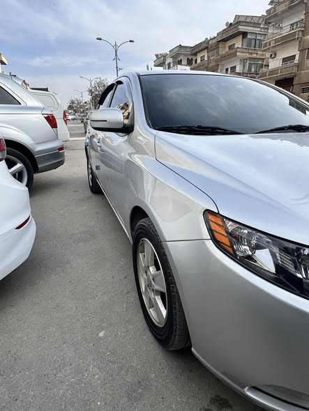 كيا فورتي 2011 - صورة 4