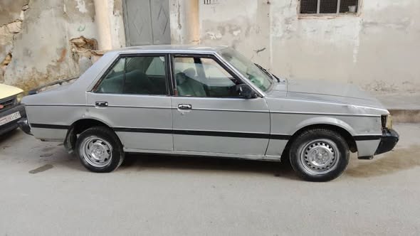 ميتسوبيشي لانسر 1983 - صورة 4