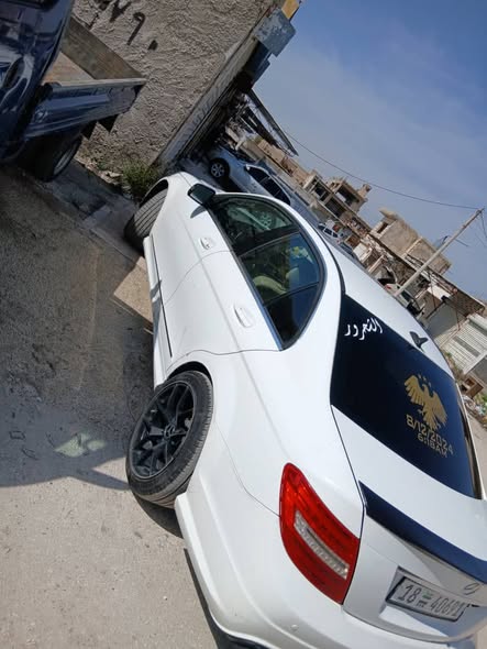 مرسيدس C200 2014 - صورة 4