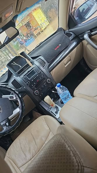 كيا سيرنتو 2011 - صورة 3