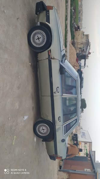 مازدا 929 1983 - صورة 2