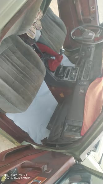 مازدا 929 1983 - صورة 4