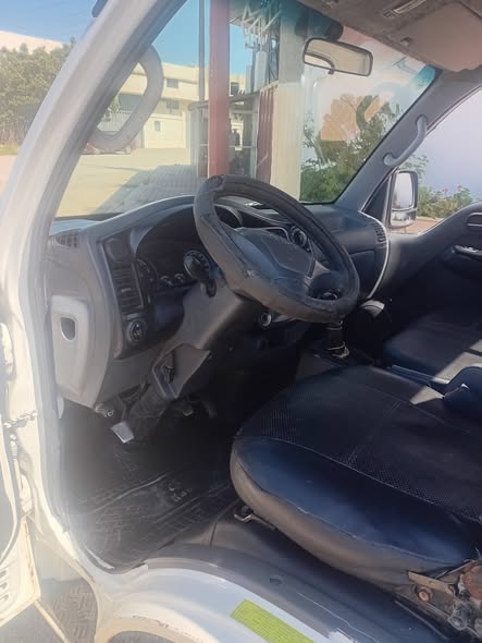 كيا ٤٠٠٠ 2011 - صورة 1