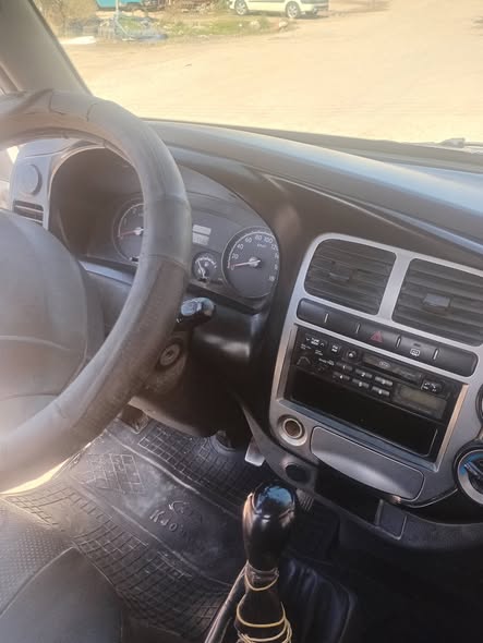 كيا ٤٠٠٠ 2011 - صورة 2