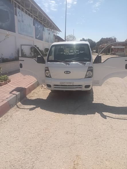 كيا ٤٠٠٠ 2011 - صورة 4