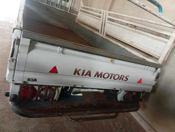 كيا 4000 2006 - صورة 2