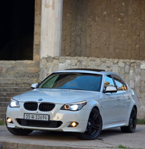 بي إم دبليو 520i 2010 - صورة 1