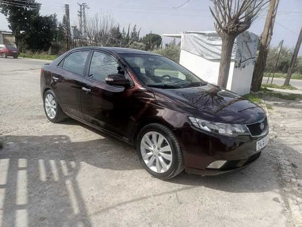 كيا فورتي 2010 - صورة 1