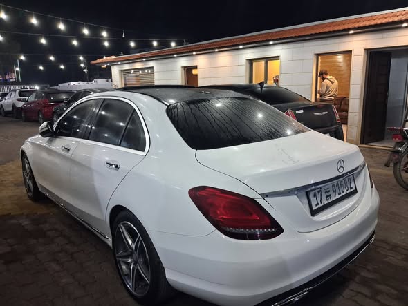 مرسيدس c300 2019 - صورة 4