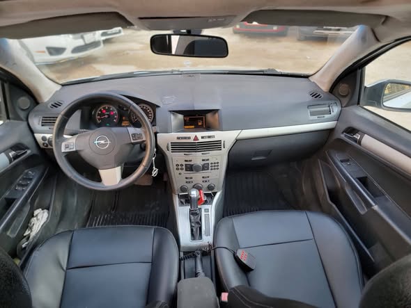 اوبل استرا 2008 - صورة 2