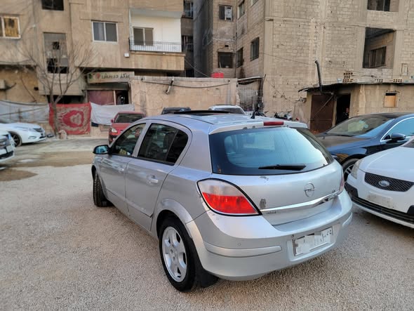 اوبل استرا 2008 - صورة 4