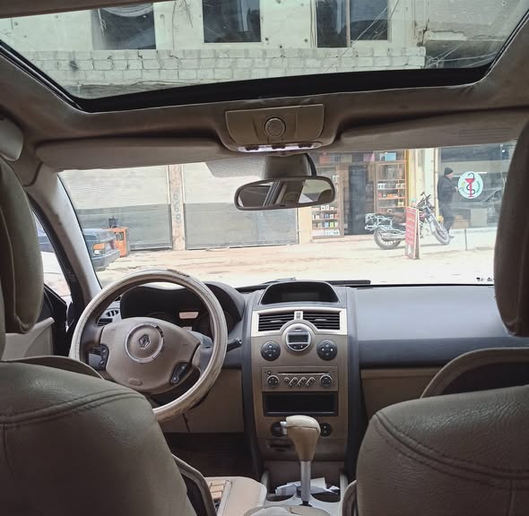 Renault megane 2008 - صورة 5