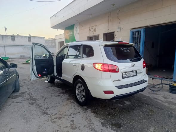 هيونداي سانتافي 2009 - صورة 4