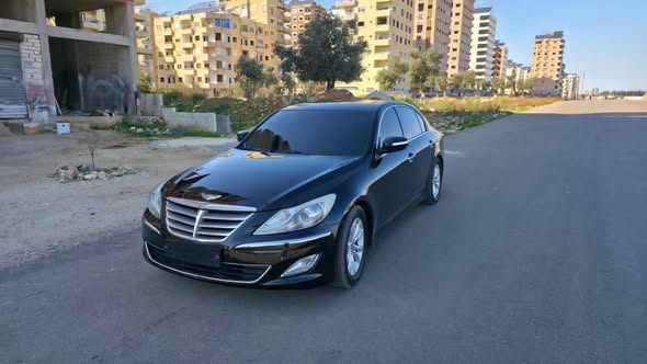 جينيسس سيدان 2013 - صورة 1