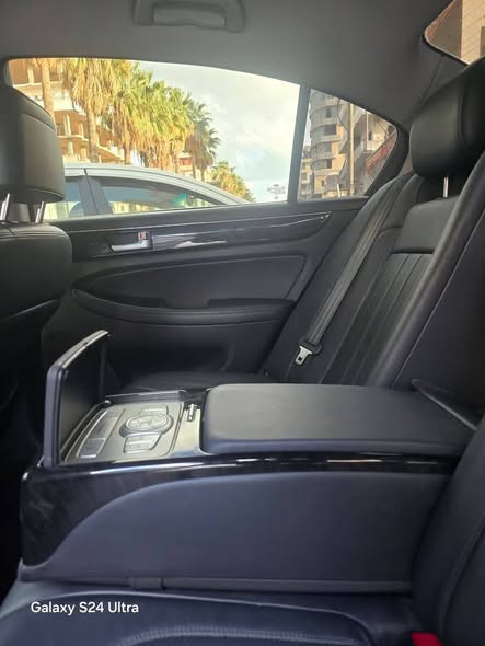 جينيسس سيدان 2013 - صورة 3