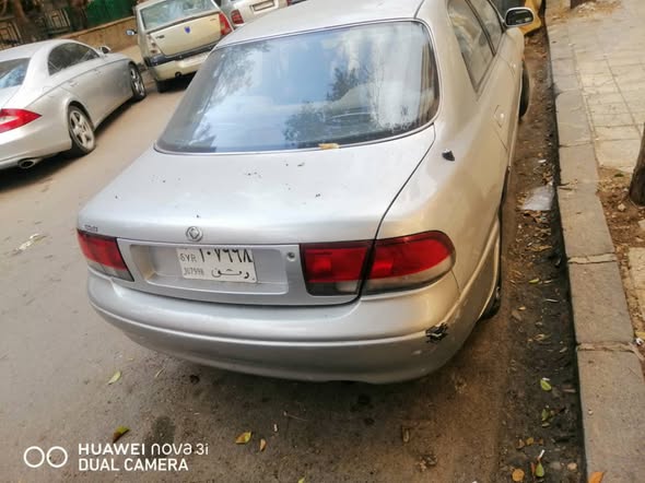 مازدا 626 1993 - صورة 1