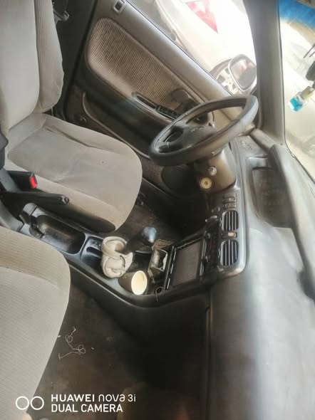 مازدا 626 1993 - صورة 2